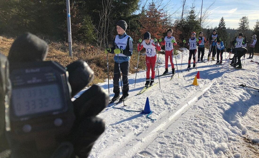 Bärnau. Die Entscheidungen beim Bezirksfinale Skilanglauf der Schulen sind gefallen: 55 Schüler traten auf den wenigen Loipenmetern des Skilanglaufzentrums Silberhütte an. Noch im vergangenen Jahr nahmen über 200 langlaufbegeisterte Kinder [&hellip;]