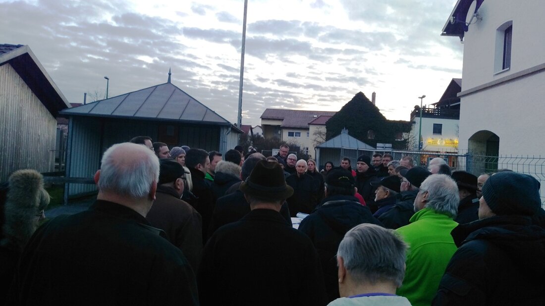 Oberwildenau. Auf großes Interesse stieß das Bahnsteiggespräch der CSU Oberwildenau mit MdB Albert Rupprecht. Rund 60 interessierte Bürger aus der Gemeinde, aber auch Vertreter aus Wiesau und Altenstadt/WN konnte CSU-Ortsvorsitzender [&hellip;]