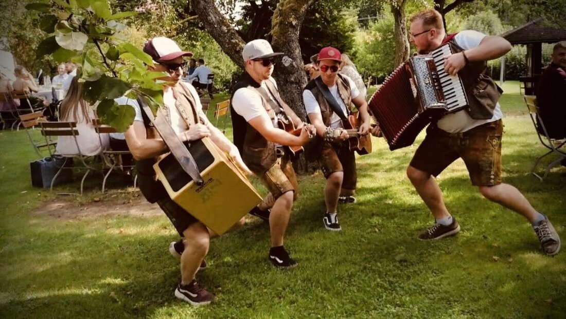 Speichersdorf. Vom 11. bis 13. Oktober feiert die Gemeinde Speichersdorf ihre traditionelle Kirwa. Die Veranstaltung beginnt am 9. Oktober mit dem Kirwaausgraben.