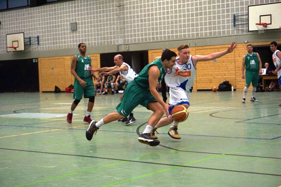 Pressath. Am letzten Spieltag der Bezirksoberliga Hauptrunde erinnerten die DJK Pressath Basketballer in Weiden kurzzeitig an die Mannschaft früherer Jahre. Die Euphorie dauerte jedoch nur ein Viertel. Von Stefan Neidl Zum [&hellip;]