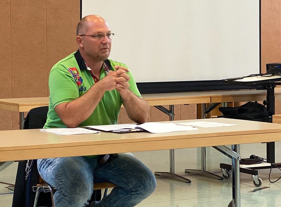 Krummennaab. Auf die Krummennaaber Einwohner werden zukünftig deutlich höhere Abwassergebühren zukommen. Bauamtsleiter Gerhard Streibelt gab dem Gemeinderat bei der vergangenen Sitzung ausführlich Einblick in die Zusammensetzung der Kostensteigerungen. „Inhaltlich wird es [&hellip;]