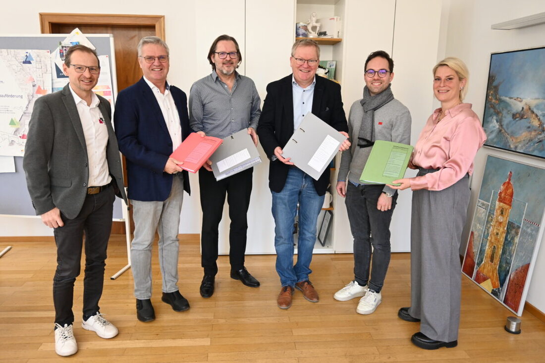 Amberg. Die Amberger Wohnungsbaugenossenschaft „Wohnungsbau und Siedlungswerk Werkvolk eG“ und das beauftragte Amberger Architekturbüro EVH-Architekten haben bei der Stadt Amberg den Bauantrag für das neue Bürgerspitalareal zwischen der Bahnhofstraße und dem Spitalgraben fristgerecht eingereicht.