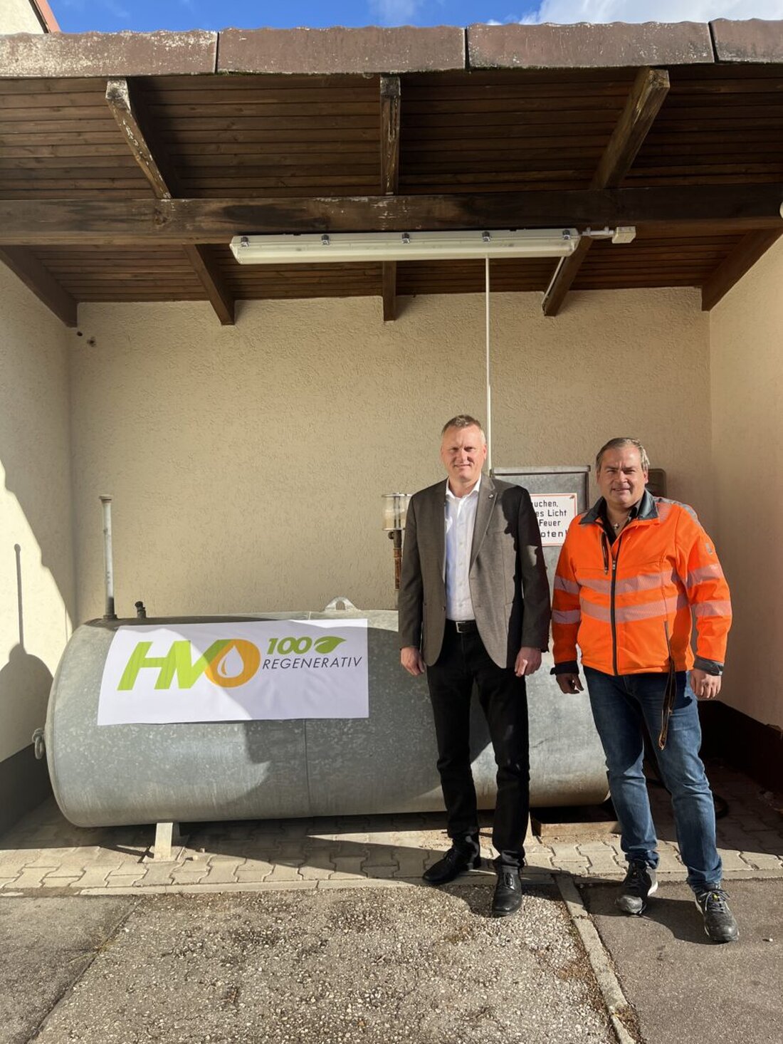 Maxhütte-Haidhof. Die Stadt stellt den Bauhof-Fuhrpark auf den klimafreundlichen Kraftstoff HVO100 um und setzt ein Zeichen für Nachhaltigkeit. CO₂-Neuemissionen sinken so um bis zu 90% – ohne neue Fahrzeuge.