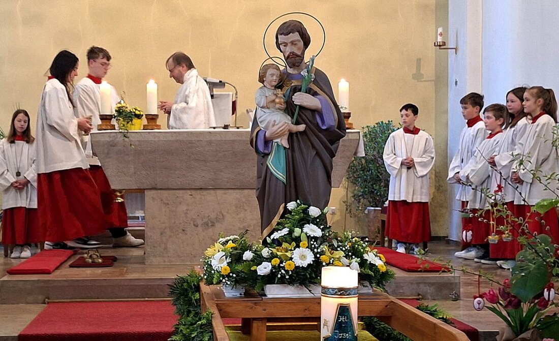 Bechtsrieth. Die Filialgemeinde von St. Josef feierte ihr Patrozinium mit einem Kirchenzug und einer feierlichen Messe, die von Pfarrer Thomas Stohldreier geleitet wurde. Es war ein Tag der Gemeinschaft, gewidmet dem heiligen Josef, mit Feierlichkeiten und Frühschoppen im Pfarrheim.