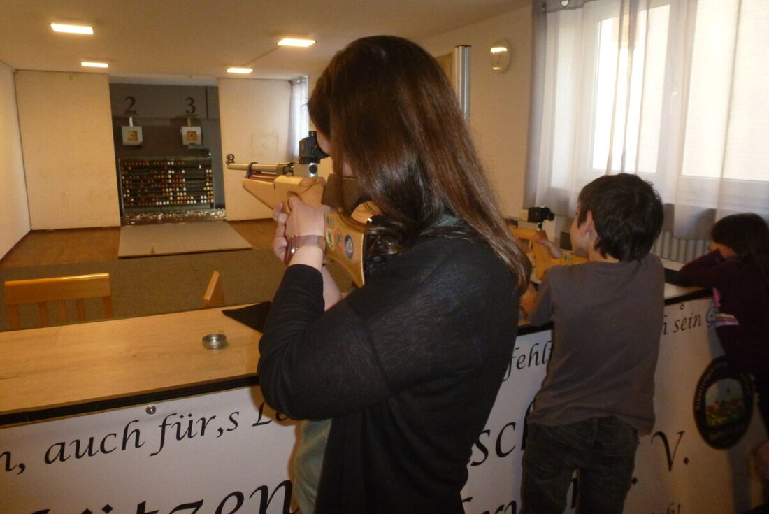 Kaltenbrunn. Nichts von seiner Zugkraft eingebüßt hat das traditionelle, im Oberpfälzer Nordgau Weiden einmalige Ostereierschießen der Hubertus-Schützen. 