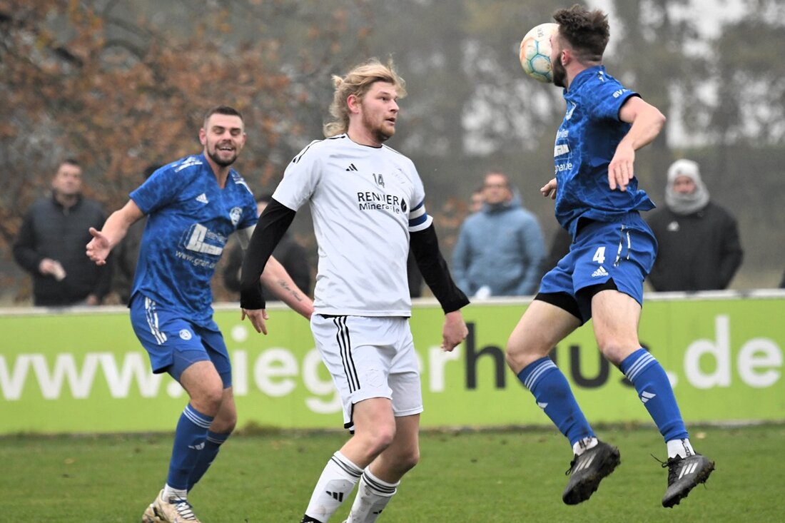Weiden. Nachdem am vergangenen Wochenende der FC Tremmersdorf-Speinshart die Tabellenführung übernommen hatte, ist nun wieder der TSV Erbendorf ganz oben.