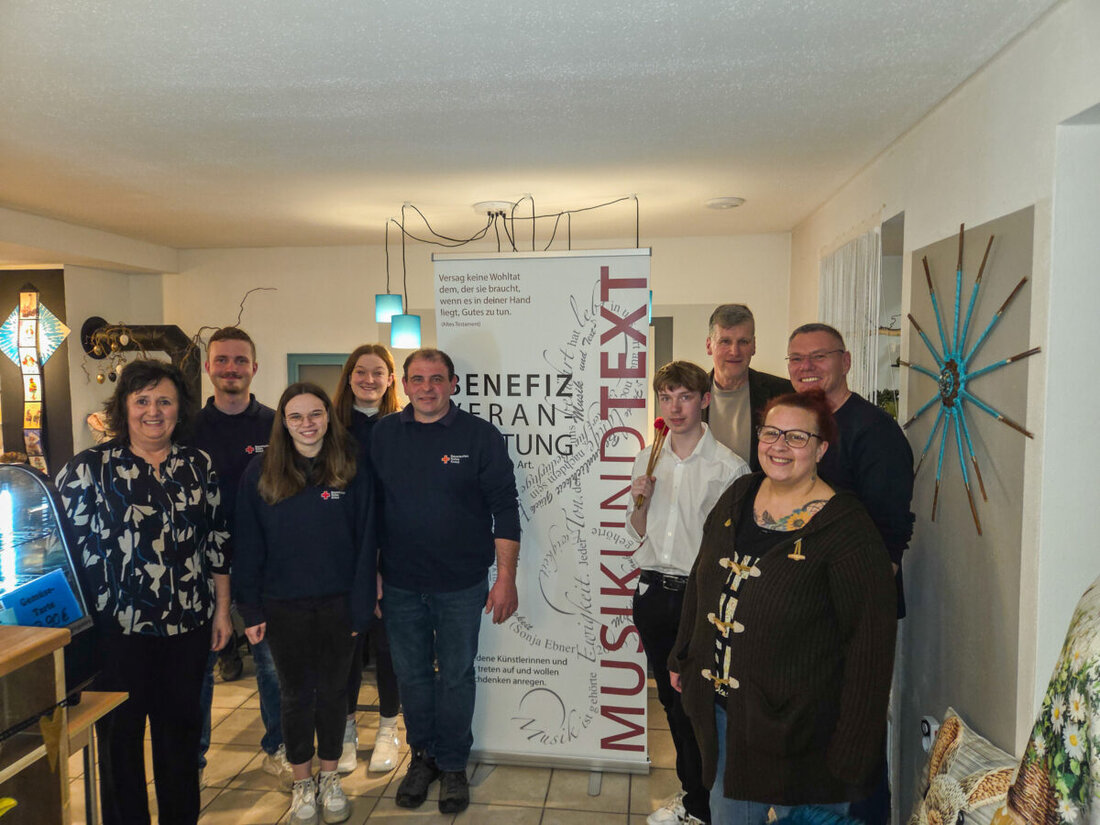 Parkstein. Im MarktCafé Hyggli verband das Projekt MUT – Musik und Text einen Nachmittag mit Engagement zugunsten der Helfer vor Ort. Schirmherr war Bürgermeister Reinhard Sollfrank, am Ende standen 600 Euro an Spenden.