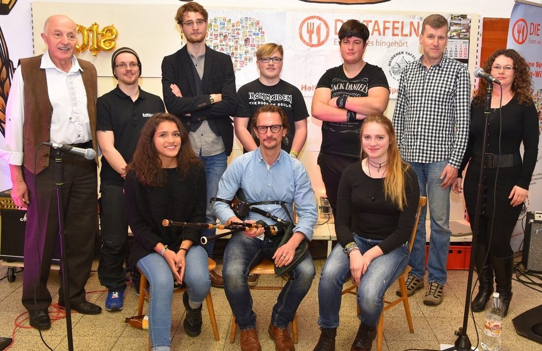 Weiden. Premiere bei der „Weidener Tafel e.V.“: Vorsitzender Josef Gebhardt bezeichnete es als erfreuliches Novum, dass in den Räumen der Tafel in der Fichtestraße zum erste Mal eine Benefizveranstaltung stattfand. Die Idee [&hellip;]