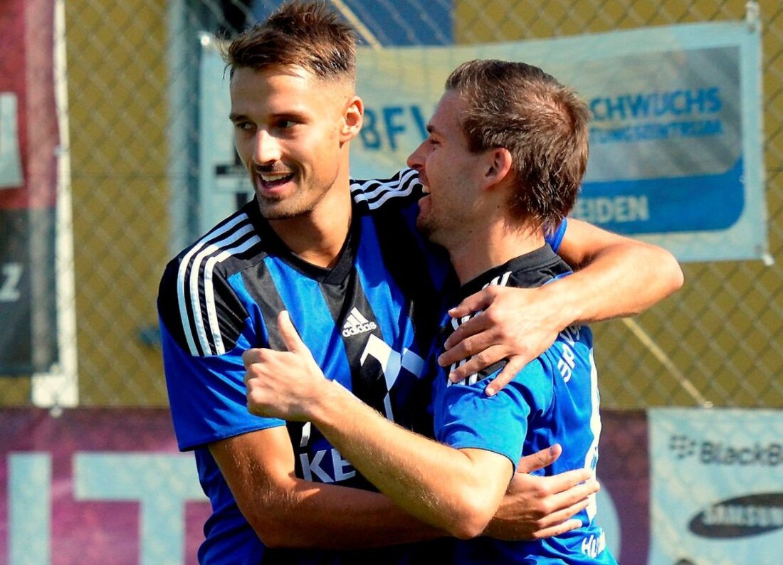 Weiden. Die nächste Vertragsverlängerung beim Fußball-Bayernligisten SpVgg SV Weiden ist unter Dach und Fach: Am Donnerstagabend gab Sportvorsitzender Philipp Kaufmann bekannt, dass Stürmer Benjamin Werner eine weitere Saison das Trikot [&hellip;]