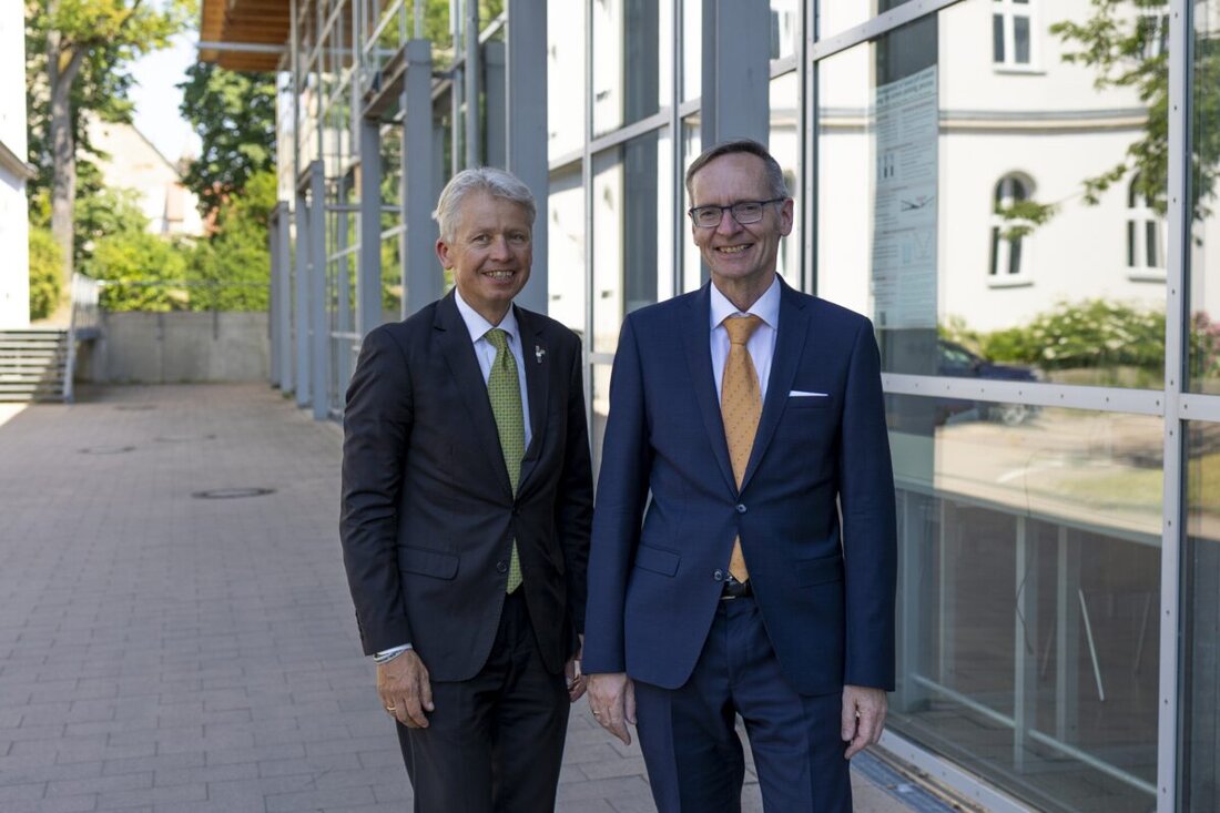 Weiden. Die OTH Amberg-Weiden beruft Prof. Dr. Bernhard Frenzel ab Oktober zum Vizepräsidenten für Digitale Transformation, Qualitäts- und Prozessmanagement. Er will Systeme vernetzen, Prozesse verschlanken und KI-Infrastruktur stärken.