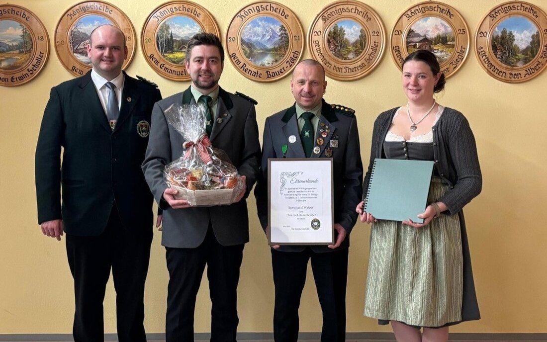 Liebenstein. Die Schützengesellschaft Grünthal ernannte ihren langjährigen ersten Schützenmeister Bernhard Weber zum Ehrenschützenmeister. Nach 22 Jahren an der Spitze würdigte ihn der neue Schützenmeister Philipp Zölch.