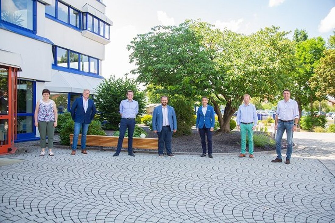 Kastl. Zusammen mit Bundestagsabgeordneten Albert Rupprecht waren Bürgermeister Hans Walter, zweite Bürgermeisterin Michaela Veigl sowie der Geschäftsleiter der Verwaltungsgemeinschaft Kemnath Reinhard Herr bei der Firmenleitung zu Gast.  Von Hans Walter [&hellip;]