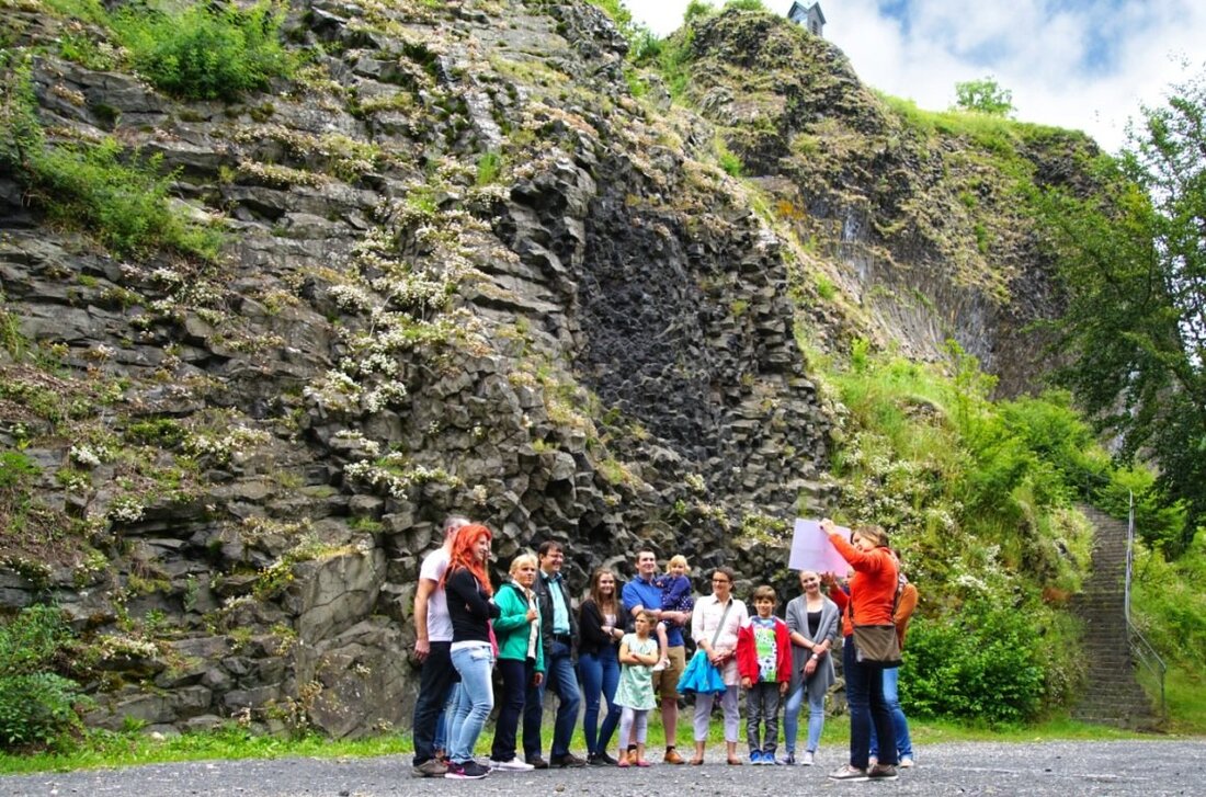 Parkstein. Warum zu Ostern nicht mal einen echten Vulkan erklimmen? Auf eigene Faust oder unter fachkundiger Leitung – das Vulkanerlebnis Parkstein macht es möglich. Das Museum am laut Alexander von Humboldt [&hellip;]