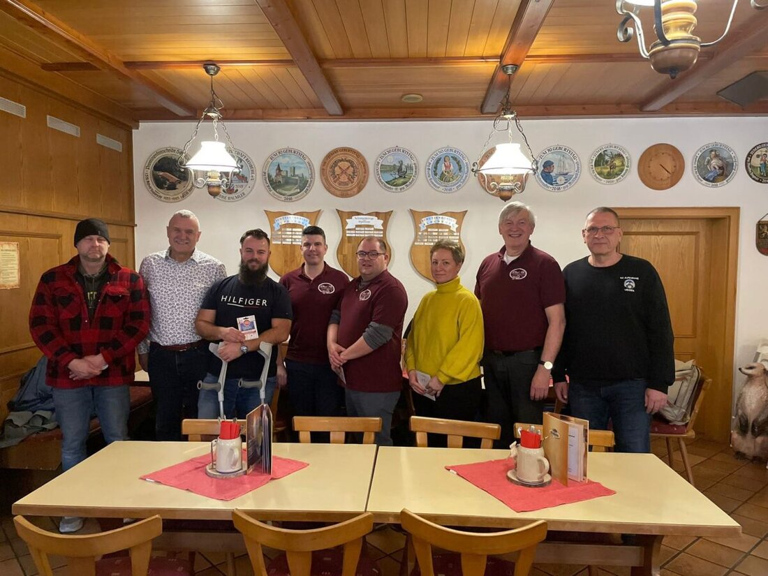 Weiden. Die Hammerweg-Siedler starteten bei der SG Alpenrose mit dem Neujahrsschießen ins Jahr. Fast 30 Teilnehmende von 13 bis 67 sorgten für einen Rekord, vorn lagen Zuzana Gruß, Alexander Kießlich und Stefan Schmid.