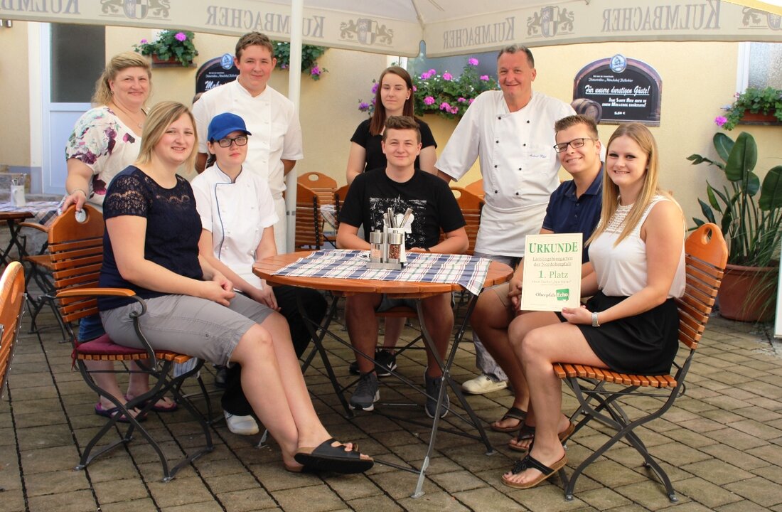 Grafenwöhr. Die Grafenwöhrer haben es tatsächlich geschafft: Der Titel für den “Beliebtesten Biergarten der Nordoberpfalz” geht an den Gasthof “Zum Stich’n”. Dementsprechend groß ist auch die Freude beim Familienbetrieb – schließlich [&hellip;]