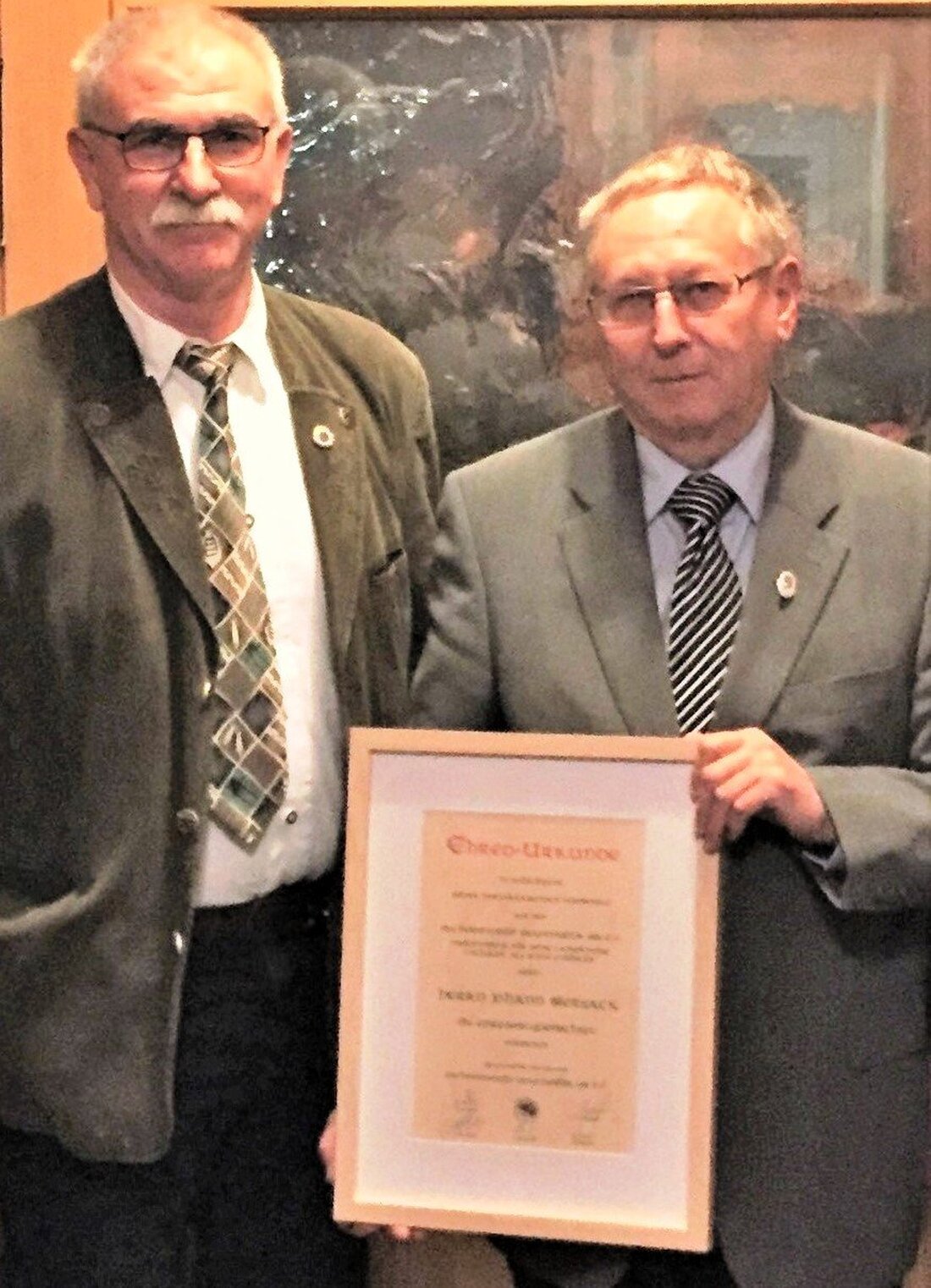 Grafenwöhr. Höchste Anerkennung wird Johann Biersack zuteil. Der Fischereiverein Grafenwöhr 1881 ernennt ihn zum Ehrenmitglied. Von Renate Gradl Wegen seiner langjährigen Treue, seiner Zuverlässigkeit und sein einzigartiges Engagement ernannte der [&hellip;]