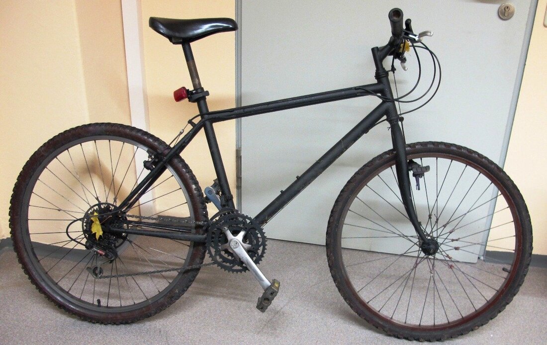 Waldsassen. Drei Fahrräder waren diesem Dieb dann scheinbar doch zu kompliziert zu fahren, also ließ er seines kurzerhand zurück. Von Freitagnachmittag bis Samstagabend klaute ein Unbekannter aus einer versperrten Garage [&hellip;]