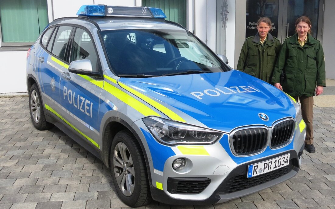 Eschenbach. Die Bayerische Polizei stellt sowohl in der Uniform, als auch im Outfit der Streifenfahrzeuge auf die Farbe Blau um. Die Polizeiinspektion Eschenbach ist ab sofort mit ihrem neuesten Fahrzeug erstmals [&hellip;]