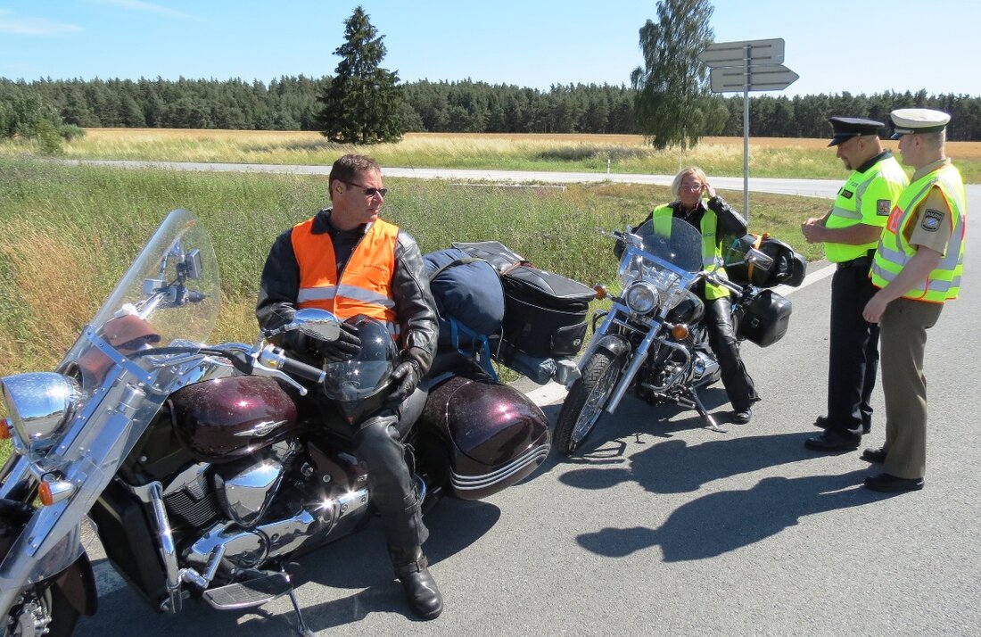 Weiden/Tachov. Immer wieder kommt es im tschechischen Landkreis Tachov zu schweren Unfällen. In den vergangenen Monaten kamen bei schweren Verkehrsunfällen drei deutsche Motorradfahrer und eine deutsche Beifahrerin ums Leben. Erst [&hellip;]