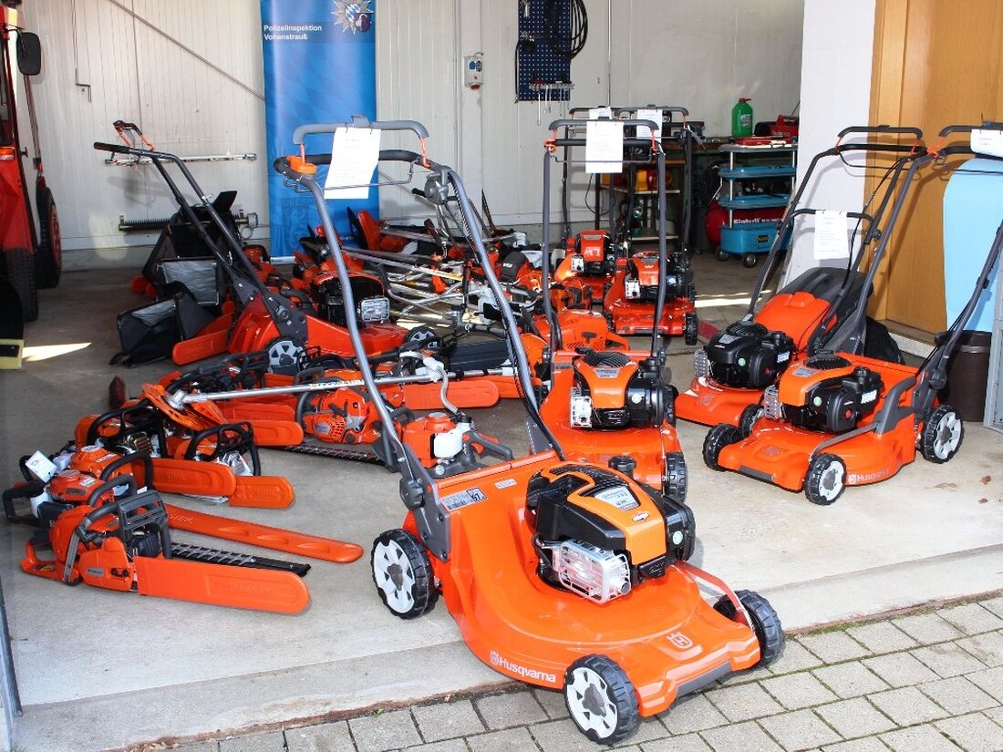 Vohenstrauß. Nachdem drei Einbrecher am Karfreitag eine Vielzahl von Gartengeräten aus einem Geschäft in der Waidhauser Straße in Vohenstrauß entwendet hatten, gelang der Polizei deren Festnahme im Rahmen der Fahndungsmaßnahmen. [&hellip;]