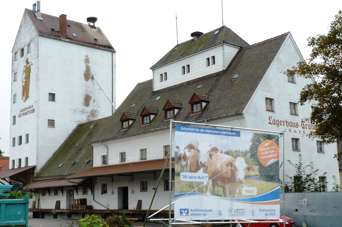 Trabitz. Am Mittwoch fand der Spatenstich zum Neubau des Raiffeisen-Lagerhauses in Trabitz statt. Damit will die Raiffeisenbank bewusst in den Agrarstandort Trabitz investieren. Die Landwirtschaft steht zu uns – wir [&hellip;]