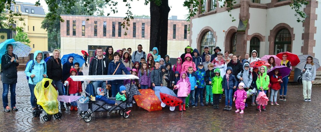 Windischeschenbach. Mit dem „Tag des Kindes“-Team waren die Kleinen der Natur auf der Spur. 75 Jungen und Mädchen erlebten einen unvergesslichen Tag im Zoo Leipzig. In den vergangenen Jahren führten die Ausflüge [&hellip;]