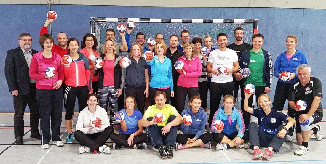Eschenbach. „Handball – Motivierende Spielformen für die 5./6. Klasse“ – so hat das Motto des Tageslehrgangs für Sport-Lehrer gelautet, der Mitte letzter Woche in der Turnhalle des Gymnasiums Eschenbach über [&hellip;]
