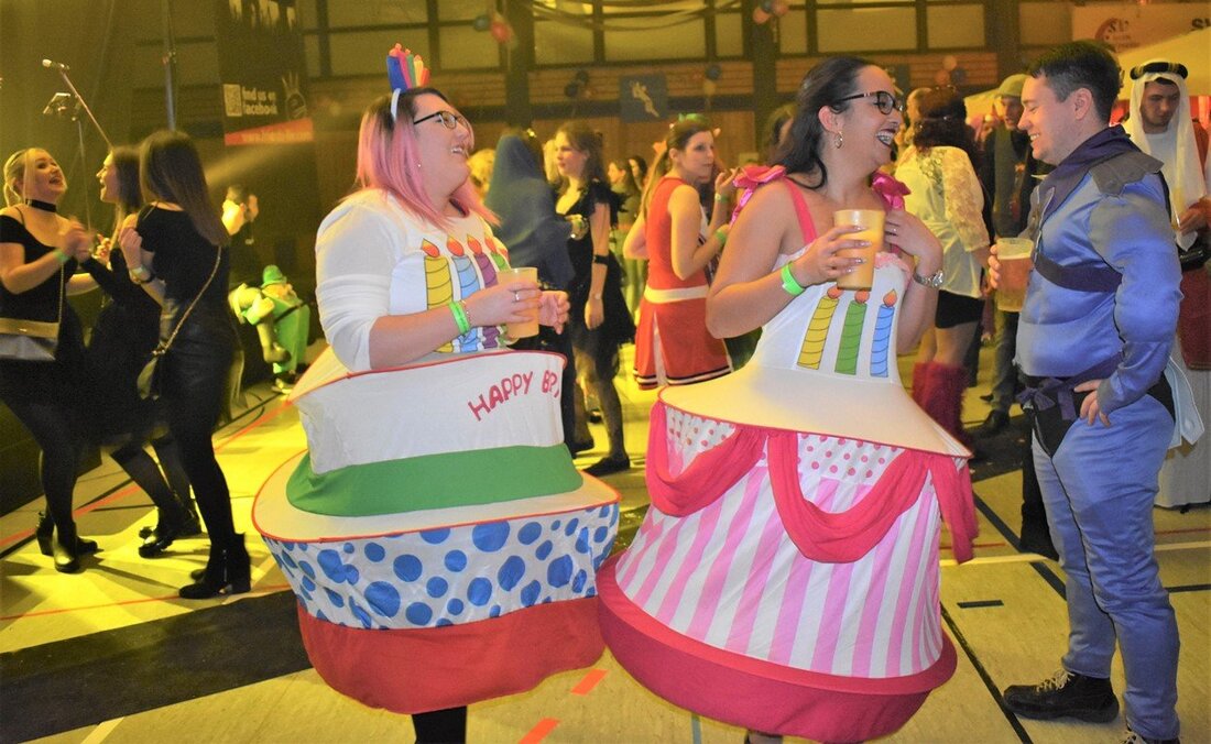 Grafenwöhr. Die Stadthalle in Grafenwöhr und der Sportlerball hatten in der 5. Jahreszeit immer ein Meeting: Jetzt wird die Halle renoviert und “Corona” hat zugeschlagen. Der Fasching 2021 fällt aus. Von [&hellip;]