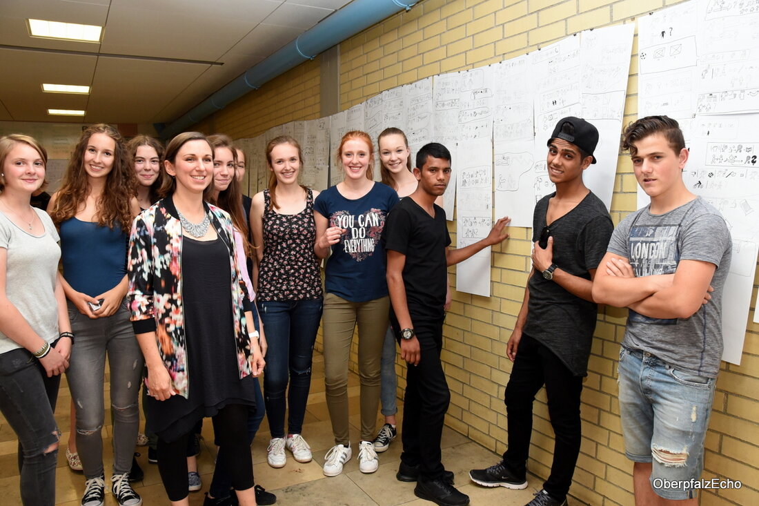 Neustadt/WN. „Kann man über Bilder kommunizieren?“ Diese Frage stellte die Kunstreferendarin Franziska Seitz am Gymnasium Neustadt. Im Urlaub helfen am Flughafen Piktogramme weiter. Wenn Verständigung über alltägliche Situationen hinaus funktionieren [&hellip;]