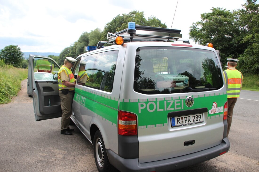 Waldsassen/Mähring. Probleme mit den Fahndern der Grenzpolizei aus Waldsassen handelte sich letzte Woche ein junger Mann aus Tschechien ein. Fahnder der Grenzpolizei Waldsassen kontrollierten einen Tschechen bei der Rückfahrt von [&hellip;]