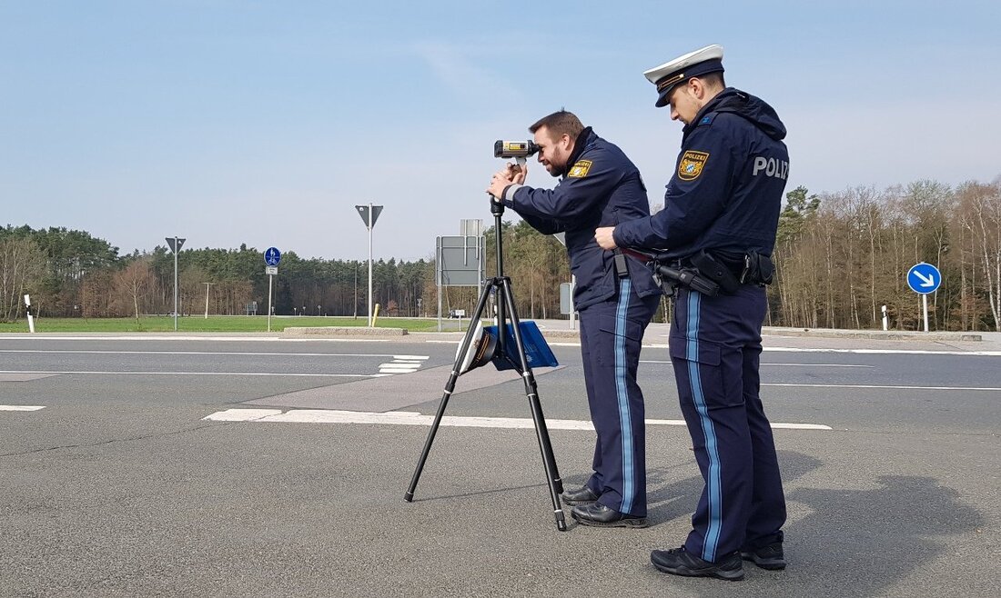 Weiden. Auch im Januar fuhren einige Autofahrer wieder deutlich schneller als erlaubt. Das zeigten die Geschwindigkeitsmessungen der Polizei in den Landkreisen Tirschenreuth, Neustadt/WN und der Stadt Weiden.  Im Zeitraum von [&hellip;]
