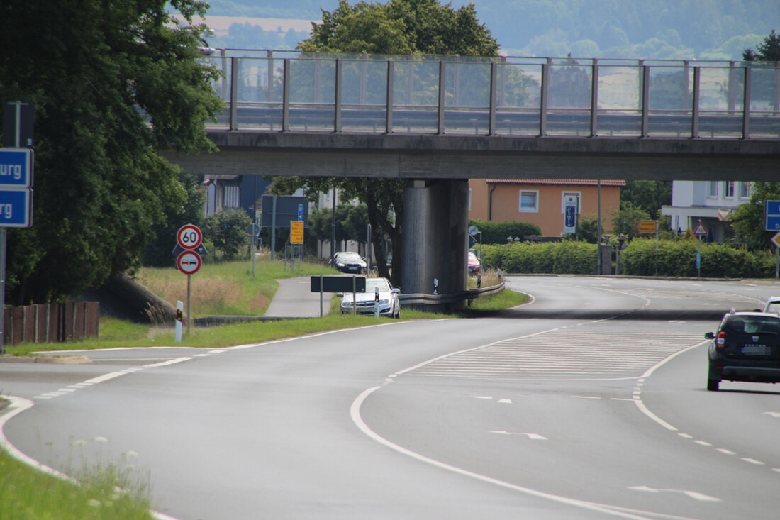 Weiden. Die Anschlussstelle Weiden/Frauenricht zur A93 wird vorübergehend gesperrt. Grund dafür ist die Verlegung einer Wasserhauptleitung.  In der Zeit vom 28.05.2018, 09:00 Uhr, bis 30.05.2018, circa 18:00 Uhr wird im [&hellip;]