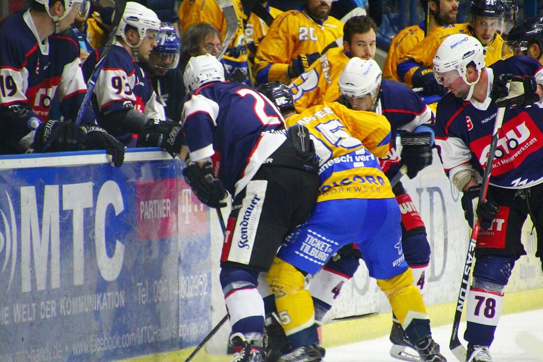 Weiden. Am Ende war der Sieg der Niederländer verdient, wenn auch einige Tore zu hoch. Die Blue Devils Weiden zeigten ein sehr gutes Play Off Spiel gegen den haushohen Favoriten, das [&hellip;]