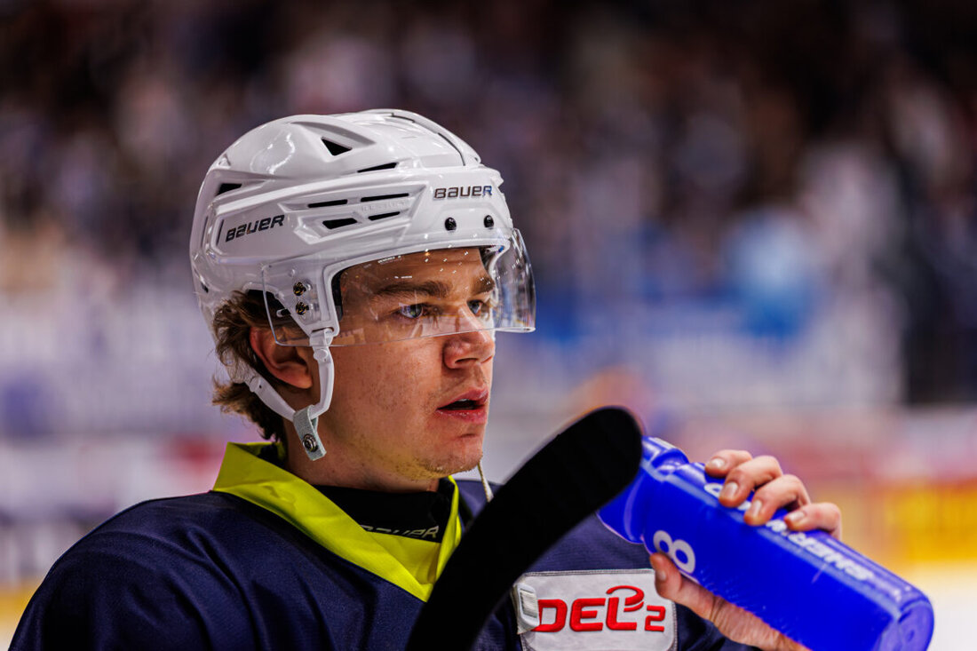 Weiden. Verletzungspech bei den Blue Devils: Jermain fällt auf unbestimmte Zeit aus, Samanski pausiert am Wochenende, Schwaiger fraglich. Dafür gibt es positivere Nachrichten von Filin.