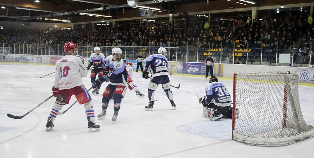 Weiden. Alle Eishockeyfans können sich freuen. Das Derby der Blue Devils gegen die Selber Wölfe wurde vorverlegt. Eigentlich hätten die Blue Devils am morgigen Sonntag in Lindau und die Selber [&hellip;]