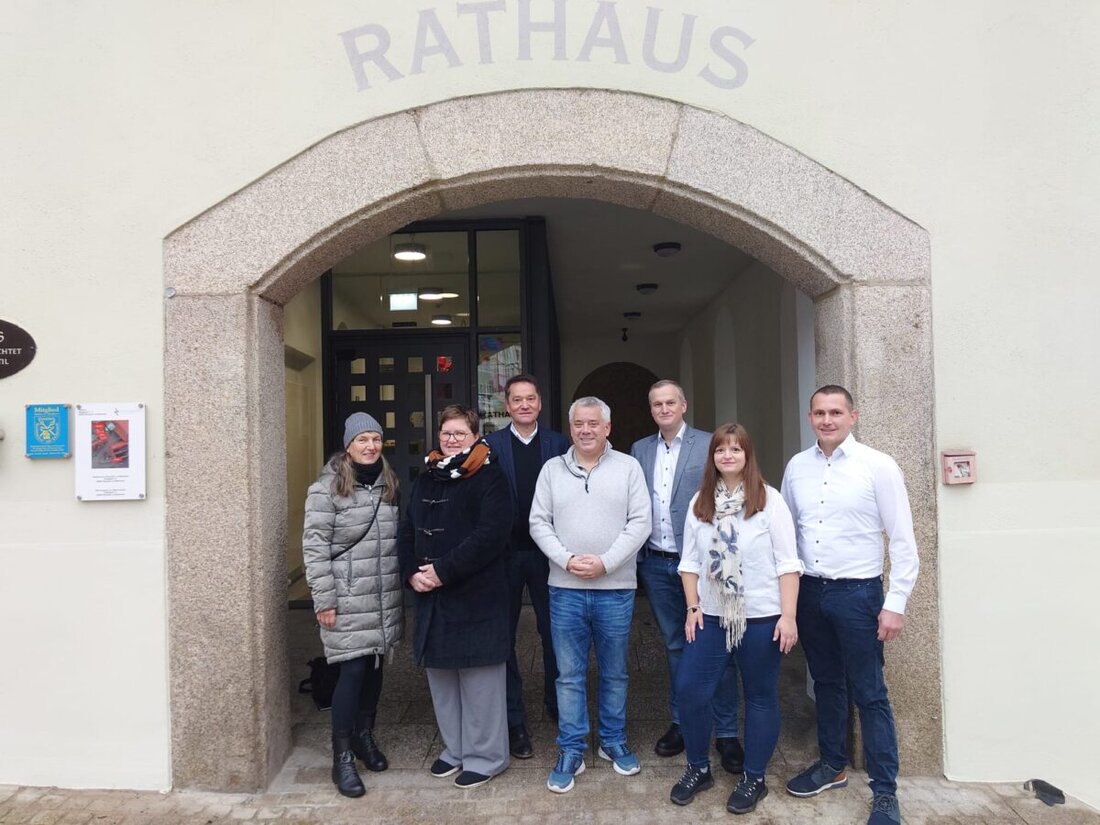 Neustadt/WN. Die Wählergruppe Bürgerdialog tritt mit sieben Kandidatinnen und Kandidaten sowie einem Bürgermeisterkandidaten zur Kommunalwahl 2026 an. Bis 19. Januar 2026 werden 120 Unterschriften im Rathaus benötigt.