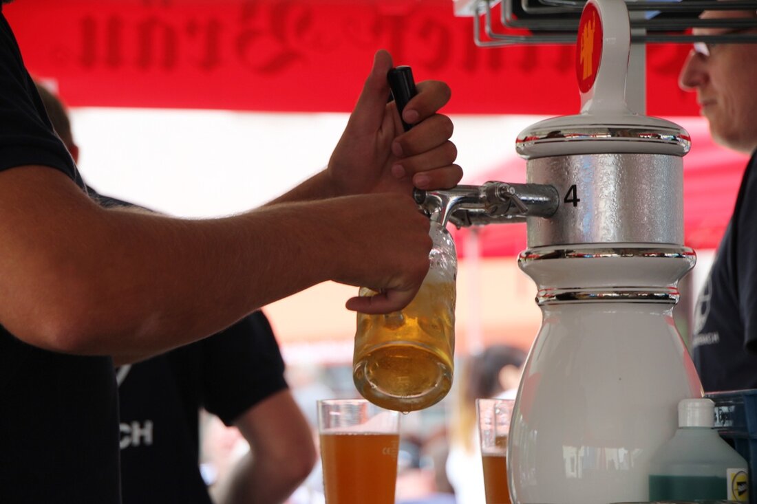 Weiden. Ist das wirklich Zoigl? Eine Werbung der Brauerei Gambrinus erhitzt in den sozialen Netzwerken gerade die Gemüter – allen voran Landrat Andreas Meier. Was ist Zoigl? Eine Biersorte? Ein [&hellip;]