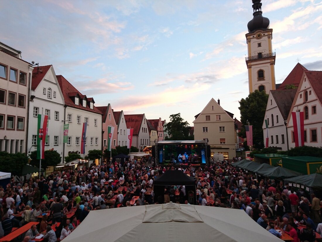 Weiden. Der Termin für das Bürgerfest Weiden 2019 steht: Auf das Wochenende vom 29./30. Juni könnt ihr euch schon jetzt freuen!  Das Bürgerfest Weiden ist eines der beliebtesten Events des [&hellip;]