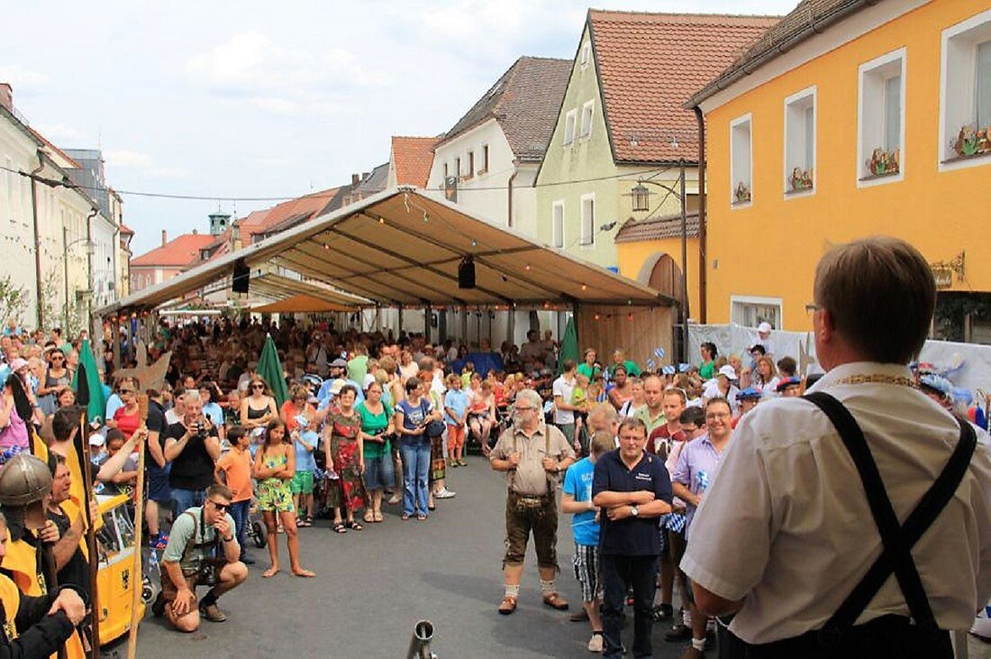 Erbendorf. Zünftig wird in Erbendorf auch dieses Jahr wieder gefeiert: Die Vereine und die Stadt Erbendorf haben sich für das Bürgerfest wieder Einiges einfallen, so dass die 19. Auflage der “Party von [&hellip;]