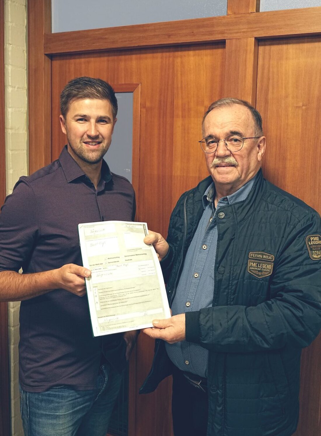 Floß. Die Bürgerliste hat ihre Unterlagen im Rathaus abgegeben, die Wahlleiterin gab grünes Licht. Ab sofort können Wahlberechtigte sich im Bürgerbüro als Unterstützer eintragen, damit die Liste zur Wahl zugelassen wird.