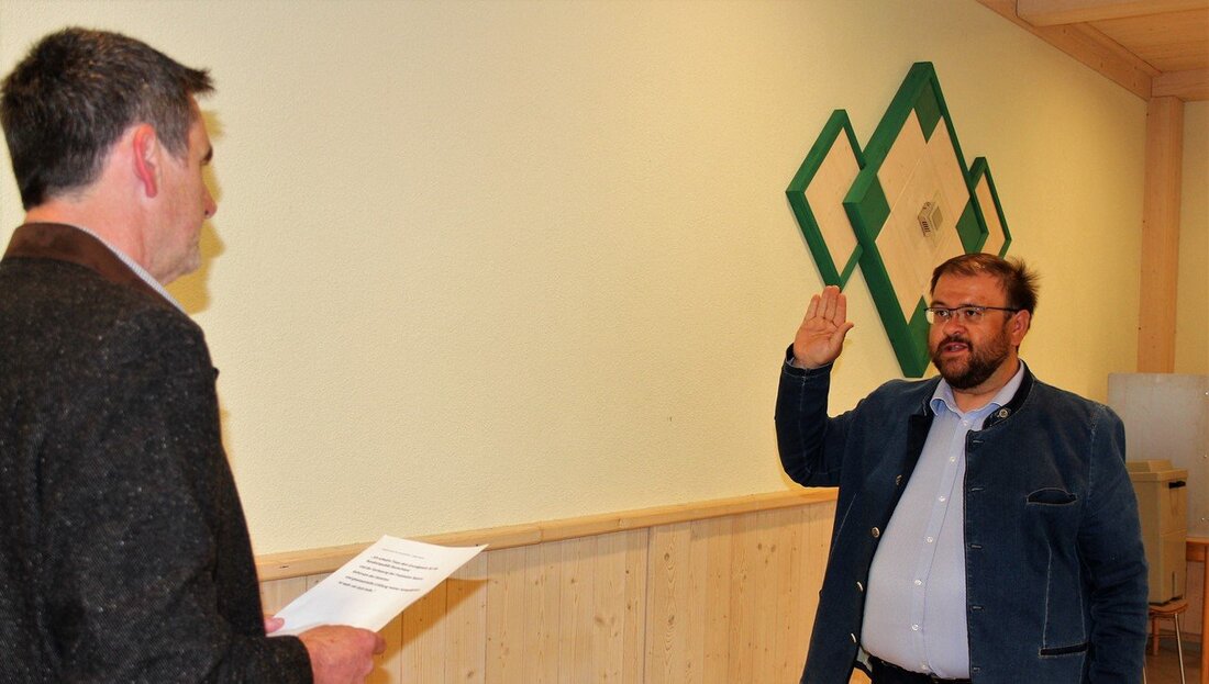 Kastl bei Kemnath. Hans Walter ist der neue Bürgermeister der Gemeinde Kastl bei Kemnath – jetzt offiziell in Amt und Würden. Mit ihm werden sechs neue Mitglieder im Gemeinderat vereidigt.  [&hellip;]