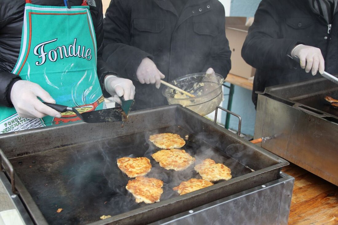 Eschenbach. Sie hatten es versprochen und hielten es auch ein. Gestern standen die drei Bürgermeister Lehr, Lorenz und Lehl vor dem Rathaus in Eschenbach und grillten für die Bürger und [&hellip;]