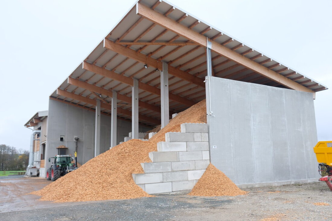 Speinshart. Die Wärmeplanung findet wenig Zuspruch, obwohl die Nahwärme im Ort vorankommt. Der Gemeinderat verlängert die Umfrage und meldet Fortschritte bei Glasfaser, günstigeren Strompreisen und der Kita.