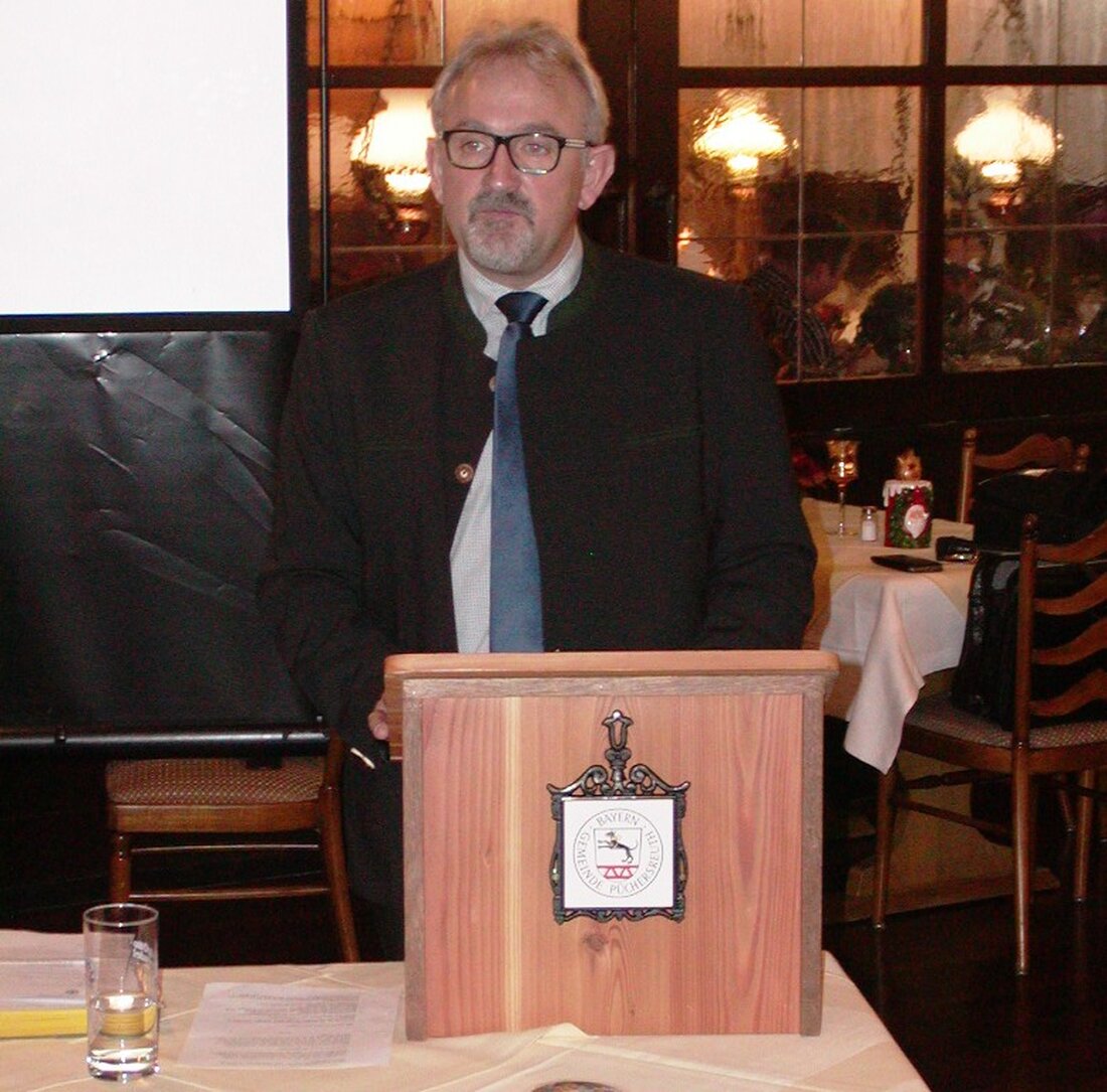 Püchersreuth/Wurz. Auf einem etwa 4.000 Quadratmeter großen Hanggrundstück im Ortsteil Wurz soll ein zweistöckiges Einfamilienwohnhaus entstehen. Der Gemeinderat zögert: Es handelt sich um eine exponierte Lage im Ort, man will [&hellip;]