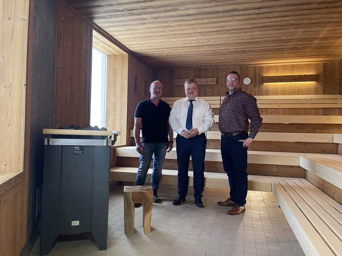 Burglengenfeld. Das Wohlfühlbad Bulmare startete am 12. April mit Neuerungen, besonders in der Saunalandschaft, in die Sommersaison. Ein automatisiertes Aufguss-System und die modernisierte finnische Sauna heben das Wellness-Erlebnis.
