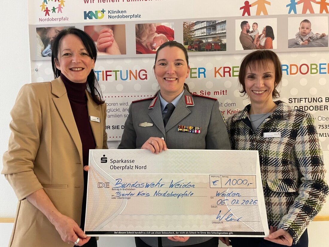 Weiden. Angehörige des Bundeswehrstandorts haben dem Bunten Kreis Nordoberpfalz 1.000 Euro gespendet. Das Geld stammt aus Erbsensuppenverkauf, Blutspendeaktionen und dem Garnisonsball; übergeben wurde es in der Kinderklinik.
