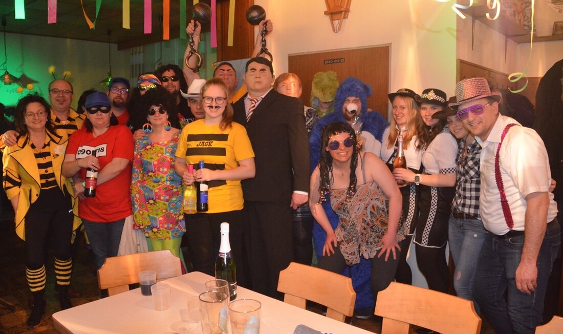 Wieselrieth. Zur Faschingszeit feiern die Menschen ausgelassen und locker – zum Beispiel im Rasthaus “Schnogenhof”, dem Wirtshaus von Bürgermeister Anton Kappl.  Von Sieglinde Schärtl Nicht nur die CSU-Mitglieder waren gekommen, [&hellip;]