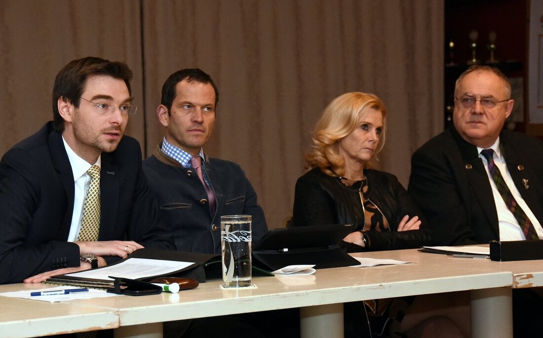 Neustadt/WN/Waidhaus. „Wir hatten durchweg positive Resonanz zu allen Terminen, sowohl aus der Bevölkerung als auch aus den Reihen unserer Mitglieder”, freute sich CSU-Kreisvorsitzender Dr. Stephan Oetzinger über den Verlauf der [&hellip;]