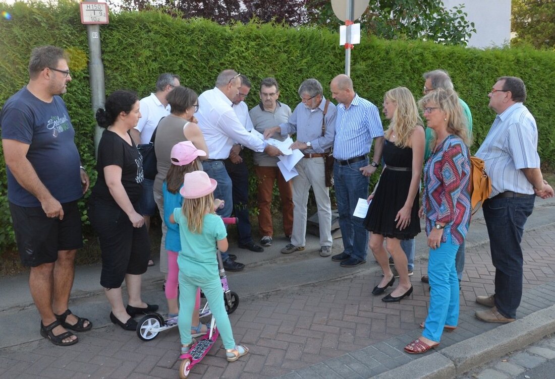 Weiden. Die Vorstandschaft des CSU-Ortsverbandes Mooslohe freut sich bereits jetzt über die Errichtung der neuen Querungshilfen. Vor allem die Mooslohstraße ist sehr stark befahren und stellt aktuell sowohl für Kinder als auch [&hellip;]