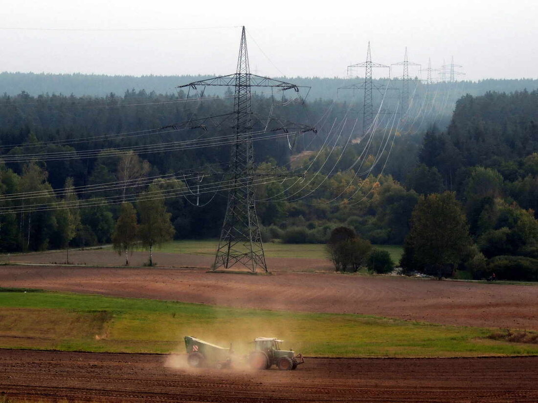 Georgenberg. “Die neue Süd-Ost-Link Gleichstromtrasse wird zu 100 Prozent als Erdkabel verlegt, dies ist ein großer Erfolg”. So bewertet Landrat Andreas Meier den Bau der Hochspannungs-Gleichstrom-Übertragung (HGÜ). Dennoch stellt die [&hellip;]